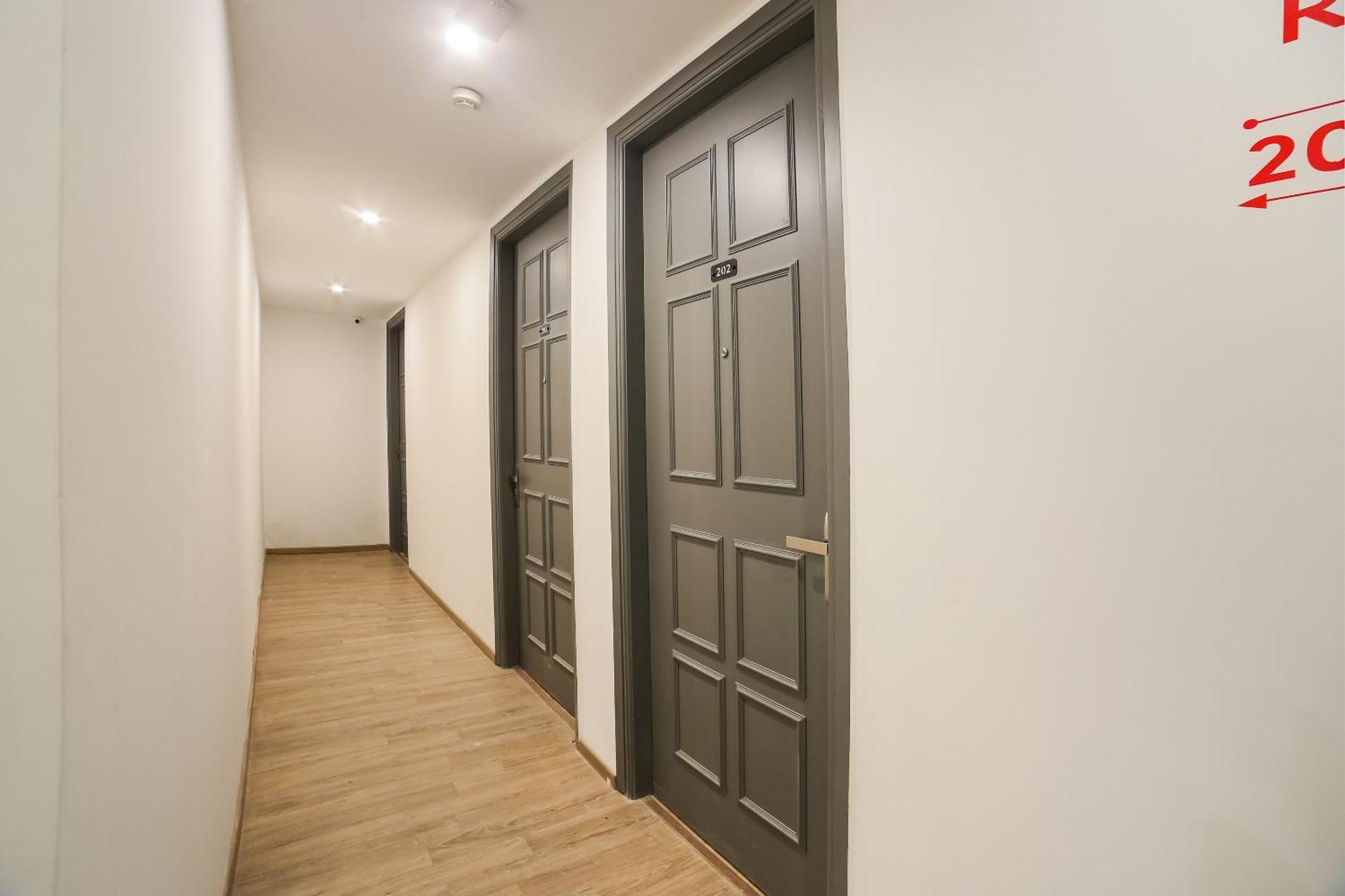 فندق Super Townhouse Near Appu Ghar غورغاون المظهر الخارجي الصورة